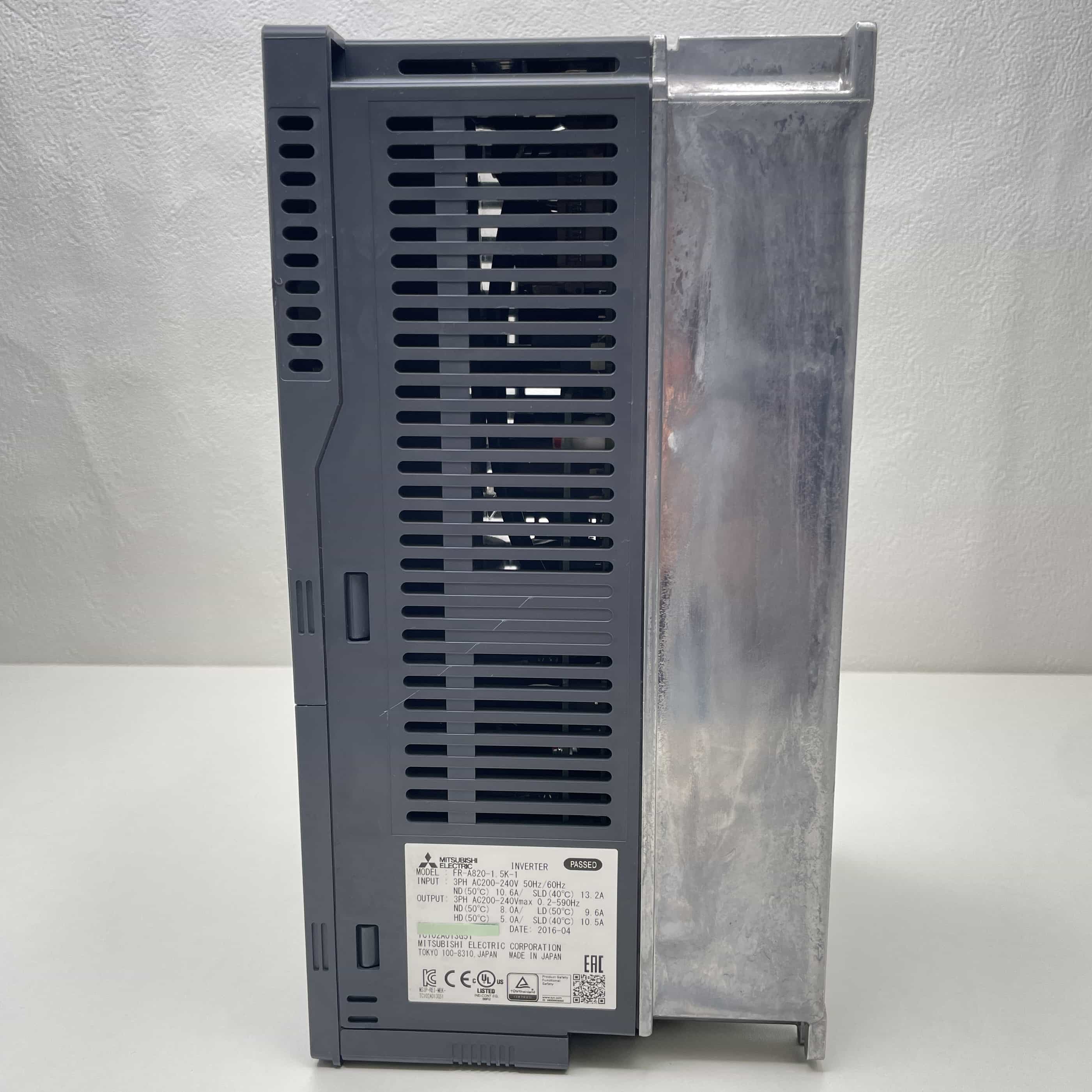 FR-A820-1.5K-1 FR-A8NP付 2016年製 インバータ 三菱電機 | 中古FA機器